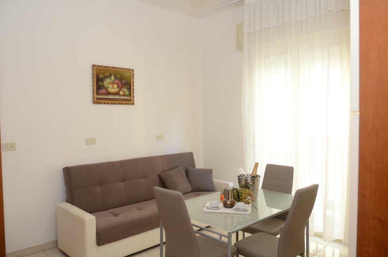 Residence Edera Rimini Exteriör bild